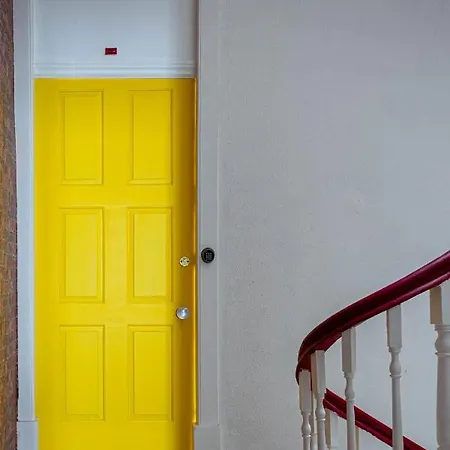 Paraiso By Coloursrevolution Guest house *