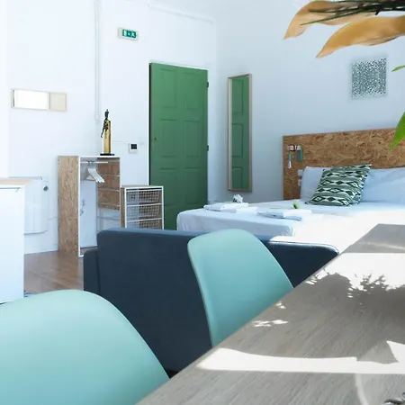 Paraiso By Coloursrevolution Guest house *